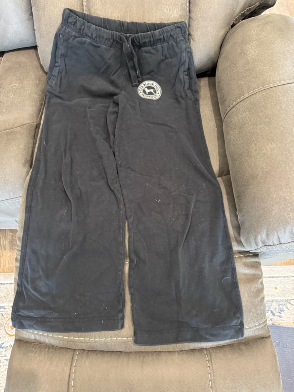 The Black Dog Black Women’s Sweatpants with Logo Patch
